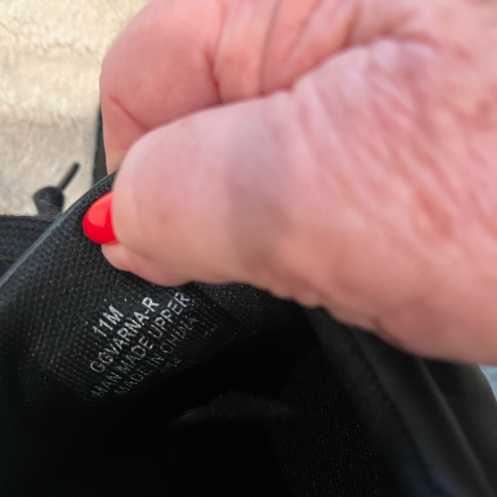 Guess sneakers never worn - Picture 3 of 4
